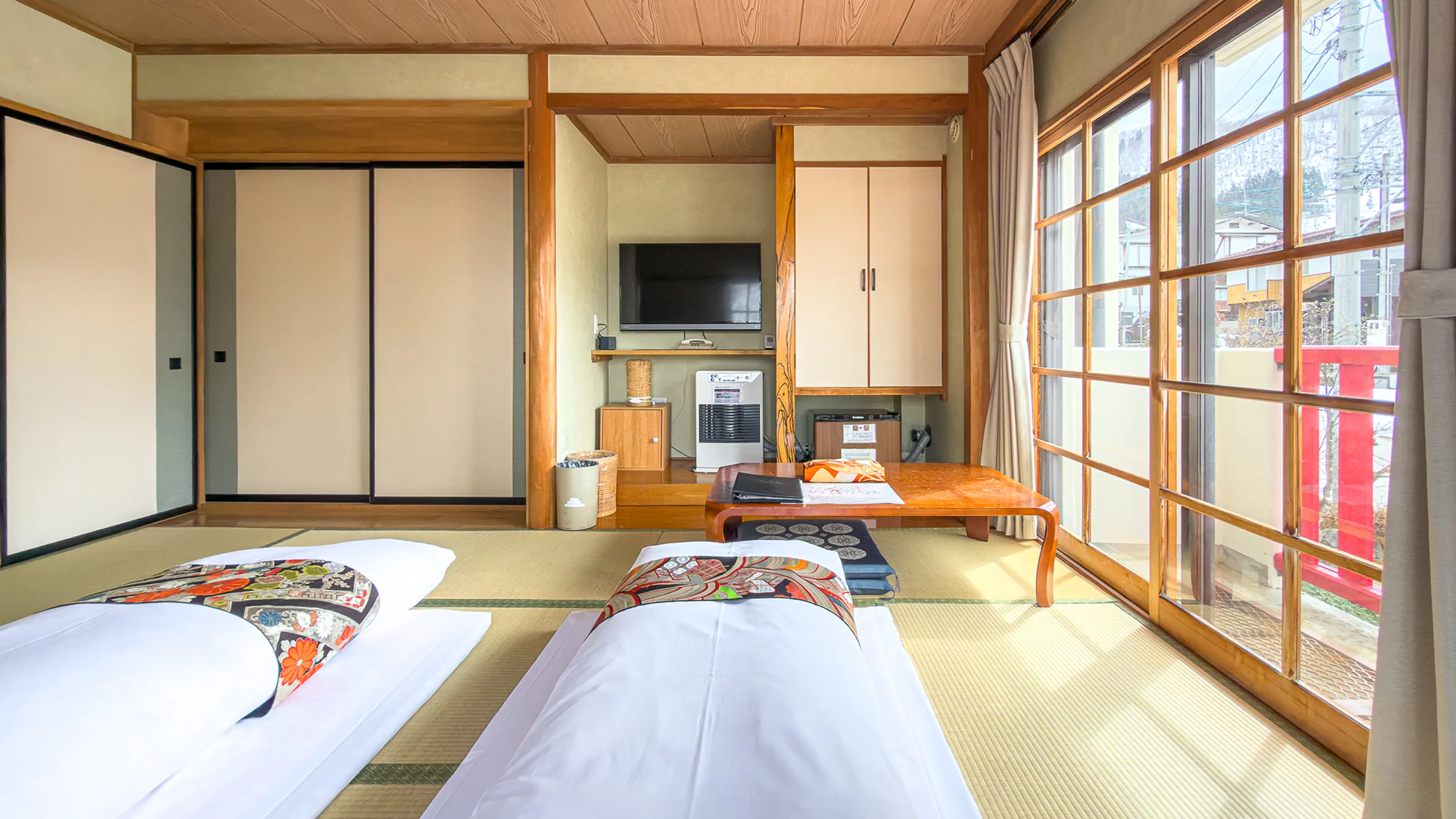 hotel-elizabeth-nozawa-onsen-compact-japanese-room-1