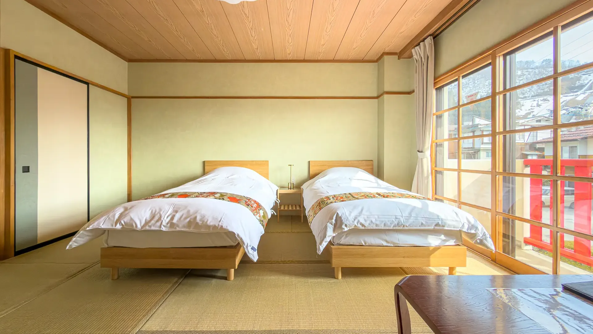 hotel-elizabeth-nozawa-onsen-japanese-twin-room-1