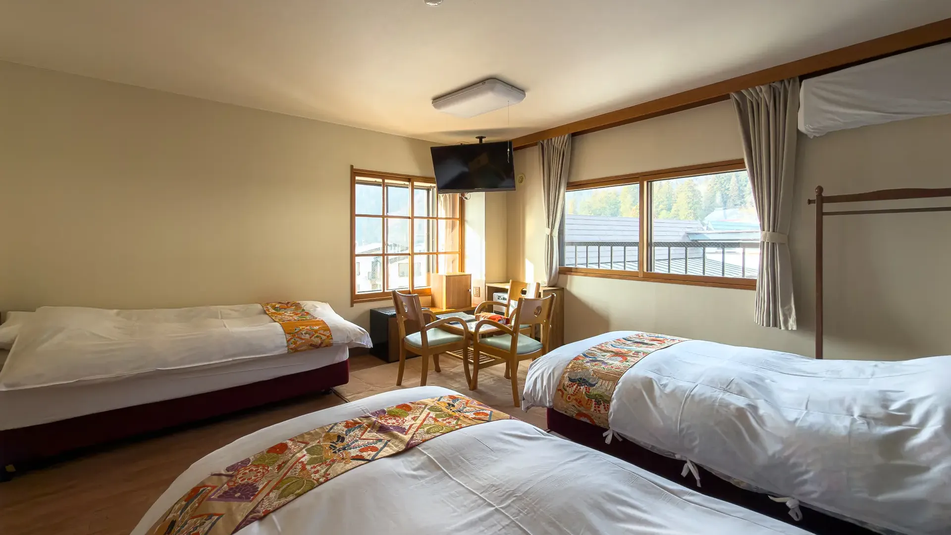 hotel-elizabeth-nozawa-onsen-triple-room-3