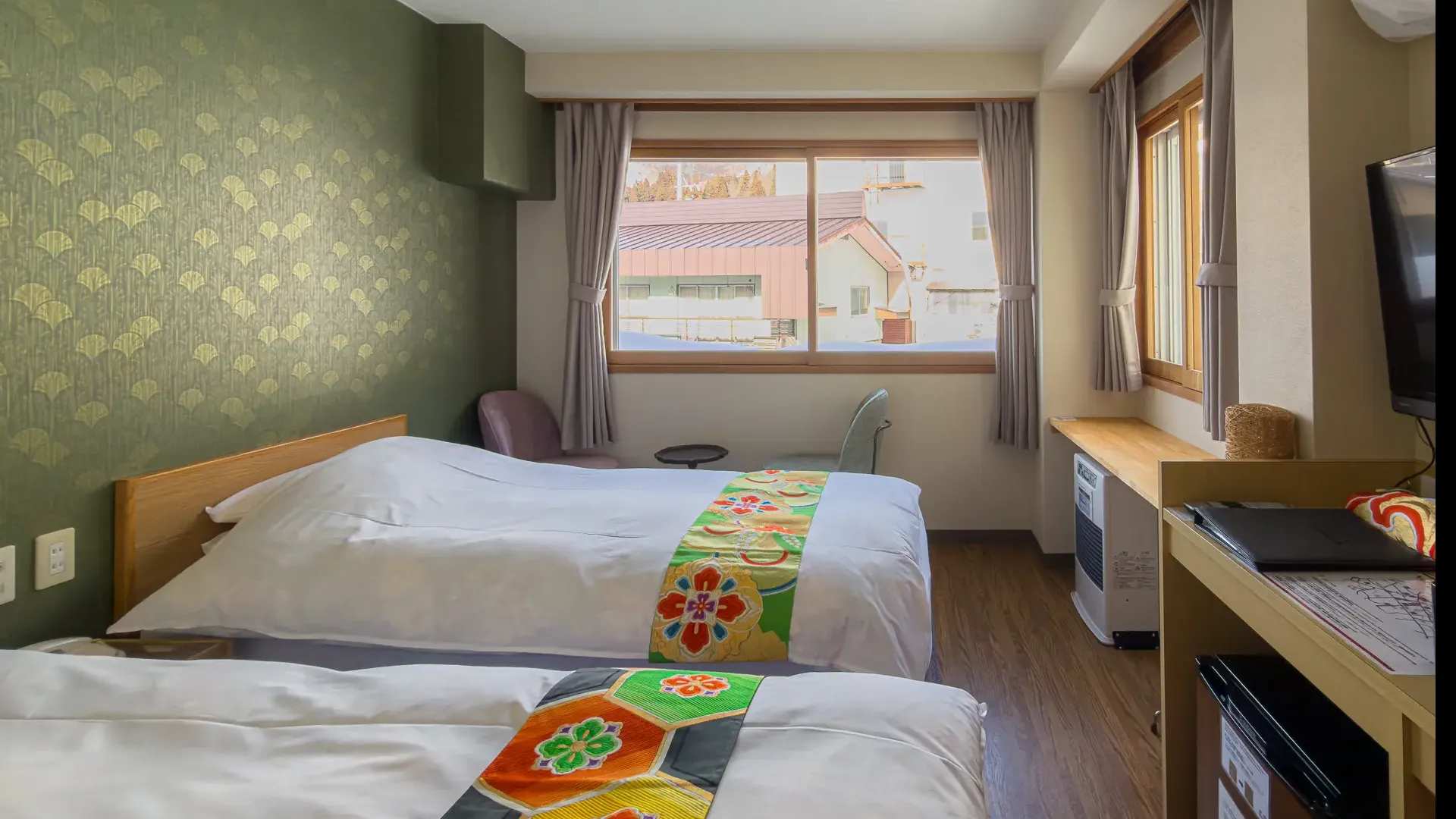 hotel-elizabeth-nozawa-onsen-twin-room-3