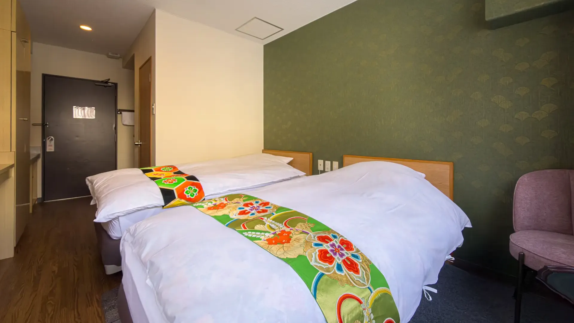 hotel-elizabeth-nozawa-onsen-twin-room-5